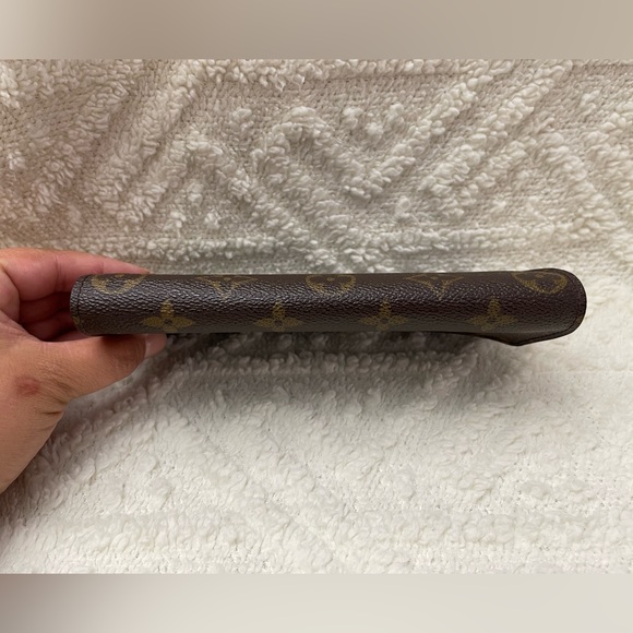 Authentic Louis Vuitton Sarah Monogram Wallet - Picture 3 of 9